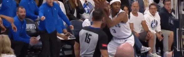 开云平台-两处细节决定比赛！教练斗法基德让芬奇甘拜下风