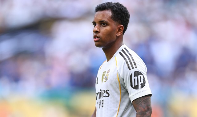 开云官方直播-赛后确诊ACL断裂！罗德里戈赛中第66分钟扭伤膝盖，但仍踢完全场