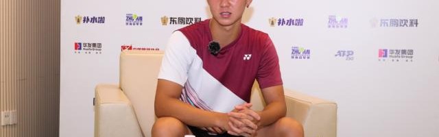 kaiyun sports-两场巡回赛首秀，学费都没白交